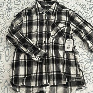 plaid button up size M women’s white and black new with tags never been worn